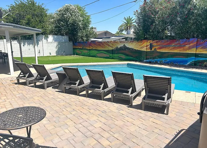 Holiday home Desert Pearl: Hot Tub For 8 + Pool + By Games Scottsdale